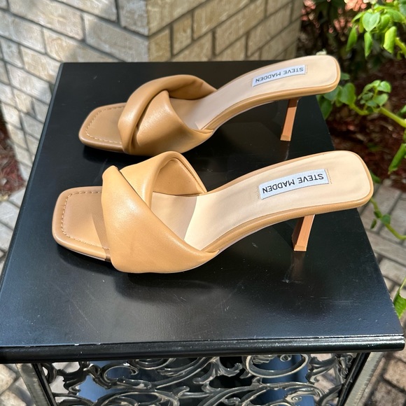 Steve Madden kitten heel slingback sandal - Picture 2 of 7